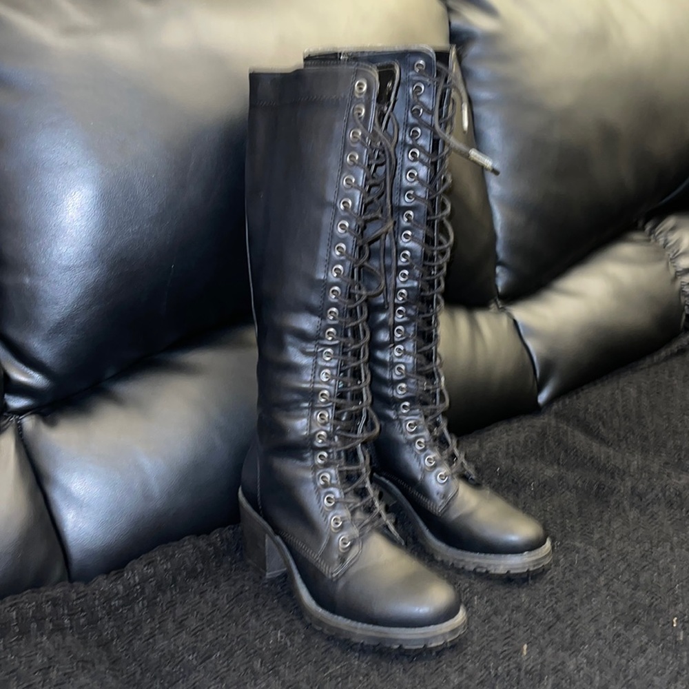 Steve Madden Lace-Up Black Heeled Boots